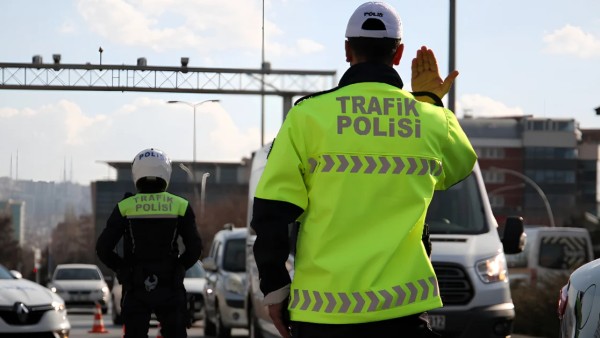 İstanbul'da Korsan Taşımacılığa Yönelik Denetimlerde 6 Bin 408 Sürücüye İşlem Yapıldı