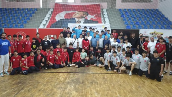 Elazığlı Güreşçiler, Anadolu Yıldızlar Ligi'nde Önemli Başarılar Elde Etti