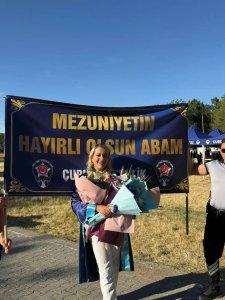 Hatice Yiğiner Kılıç'ın Mezuniyet Hikayesi: Çalışan Anneler İçin İlham Verici Bir Başarı