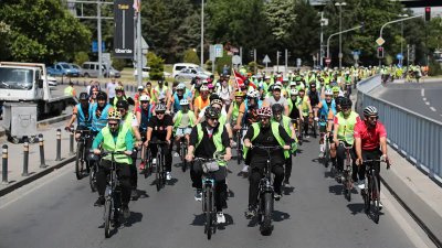 Yeşilay'ın Bisiklet Turu, Spor ve Millî Heyecanı Buluşturdu