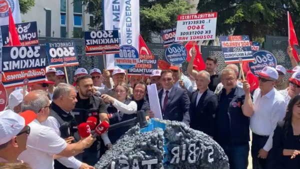 Memurlar Haklarını Arıyor: "Sabır Taşı" Kırıldı