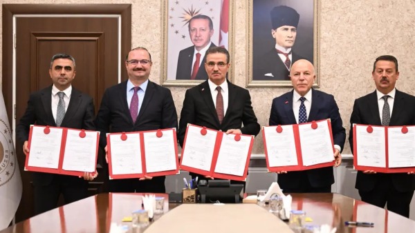 Erzurum’da 112 Sahipsiz Köpeğe Laparoskopik Kısırlaştırma ile Türkiye’de Bir İlk