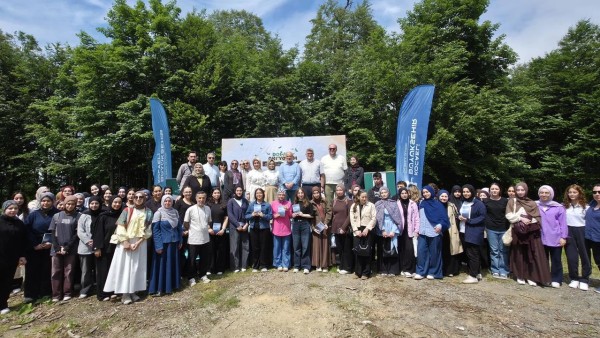 Kocaeli’de lise öğrencileri Kuzuyayla’da doğa ve kitapla buluştu