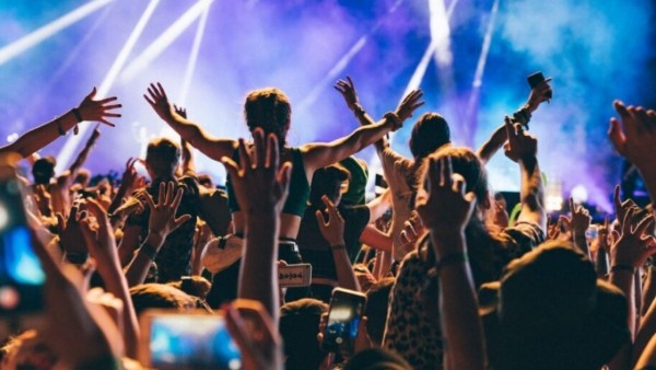 Turizm Tesislerinde Müzik İçin Lisans Zorunluluğu: (31 Aralık 2026) Son Tarih Belirlendi