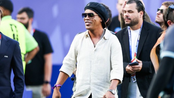 Ronaldinho Futbola Geri Dönüyor: Yeni Durağı Ravenna FC!