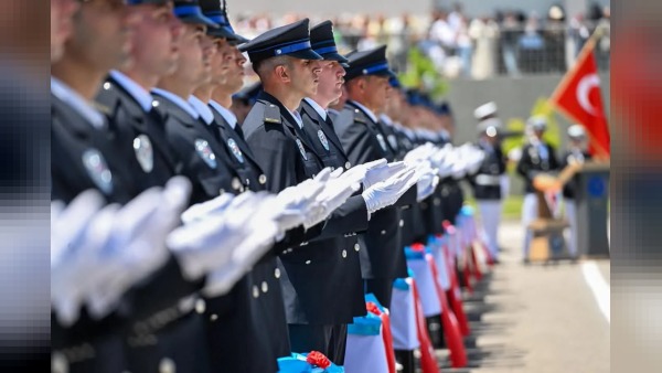 Erzurum POMEM 32. Dönem mezunları 703 polis adayıyla Türk Polis Teşkilatı’na katıldı