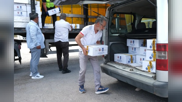 Güdül’de 44 arıcıya 2.740 kg %75 hibeli Fondan Arı Yemi desteği verildi