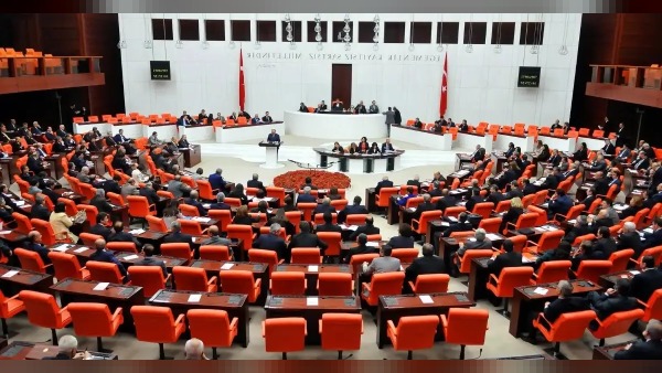 Hukukta duruşmalar arası süre 3 aya indirildi, 486 bin liralık davalar tek hakimde