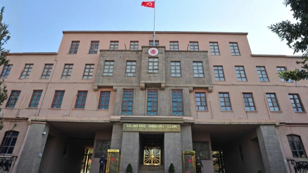Bakanlık: 7 PKK’lı teslim oldu, 434 kişi hudutlarda yakalandı