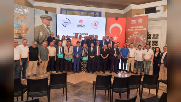 Dijital Şiddet Gençlerin Hayatında Artan Tehdit Olarak Ele Alındı