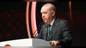 Erdoğan: CHP'nin dış mihraklardan kurtulması Türkiye siyaseti için faydalı olacak