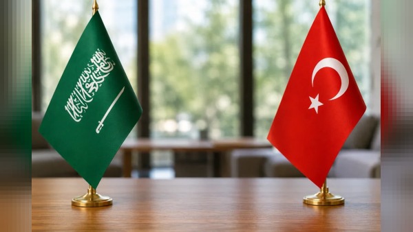 Uçarmak ve Suhail Abnami, Körfez kara yolu koridorları için Ortak Eylem Planı imzaladı