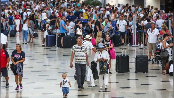 Antalya’ya 6 ayda 5,57 milyon yabancı turist geldi, Rusya liderliğini sürdürdü