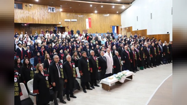 Fırat Üniversitesi dereceyle mezun olan öğrencilerini ödüllendirdi, Rektör Göktaş beklentilerini paylaştı
