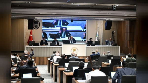 Yeşilyurt Belediyesi araç filosuna iki araç katıyor, güneş enerjisi projesi onaylandı