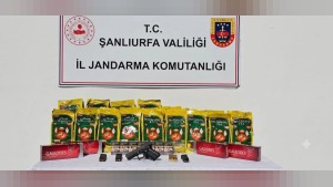 Şanlıurfa’da jandarma operasyonda ruhsatsız tabanca ve 14 kg çay ele geçirdi