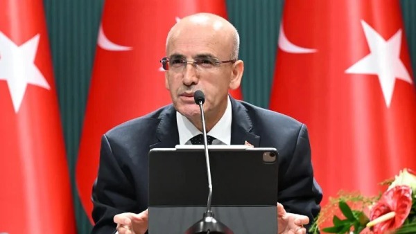 Şimşek: İkinci çeyrekte ihracat yıllık yüzde 10,2 artarak 277,9 milyar dolara ulaştı