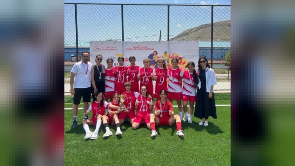 Hatay Kız Futbol Takımı, ANALİG 2. etapla Türkiye Şampiyonası bileti aldı