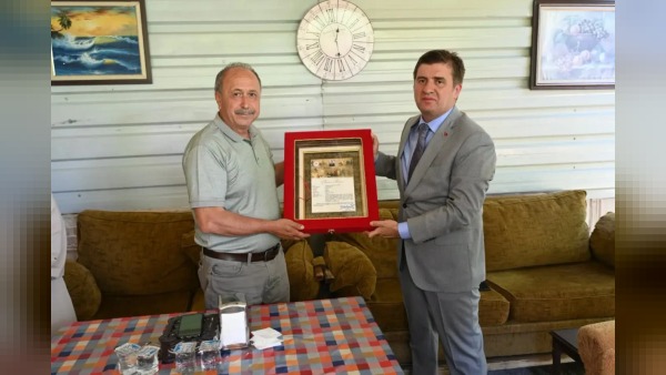 Kırıkkale Valisi şehit Ergün’ün babasına Şehadet Belgesi takdim etti