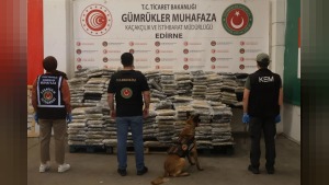 Kapıkule’de iki TIR’a operasyonda 1 ton 153 kg uyuşturucu ele geçirildi