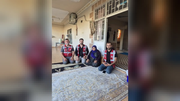 Ceylanpınar’da engelli çift için akülü sandalye çağrısı: İyilik Hareketi ziyaret etti