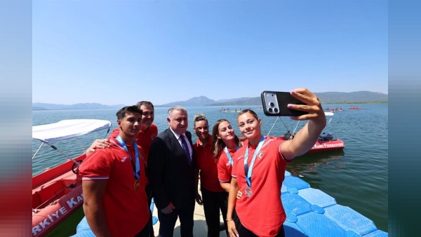 Osman Aşkın Bak Muğla’da: Marmaris’e olimpik havuz müjdesi