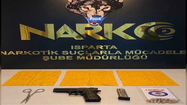 Isparta’da uyuşturucu sevkiyatında muhtar da tutuklandı: 19 bin 100 içimlik kağıt ele geçirildi