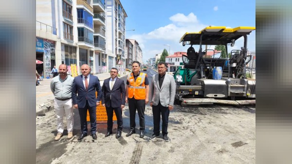 Kars’ta Cumhuriyet, Faikbey ve İnönü’de asfalt yenileme başladı