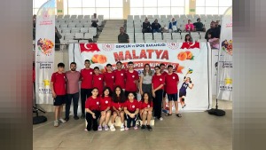 Kars yüzme takımı Elazığ’daki Türkiye Finalleri’ne hak kazandı