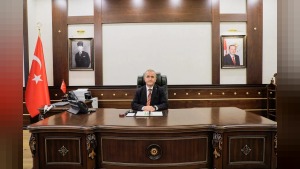 Elazığ’da Vali Hatipoğlu: Deprem sonrası konut teslimleri kararlılıkla sürüyor