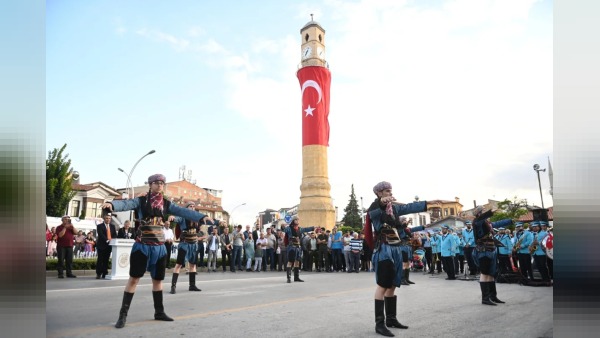Basın Kartı Yönetmeliği’nde ajanslar: “Düzenli yayım” ve telif şartları