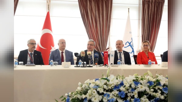 Dokuz Eylül’de İngilizce Tıp ve Havacılık-Uzayda ilk öğrenci kabulü