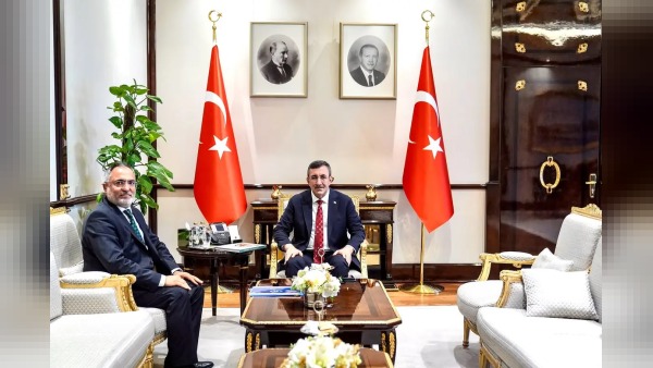 Cevdet Yılmaz’ı ziyaret eden AYBÜ rektörü: projeleri anlattı