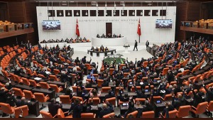 TBMM’den Yükseköğretim Kanunu’nda değişiklik: sözleşmeli öğretim üyesine yeni çerçeve