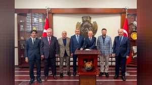 Mehmet Şimşek Rize’de Valiliği ziyaret etti: Yatırımlar ve projeler konuşuldu