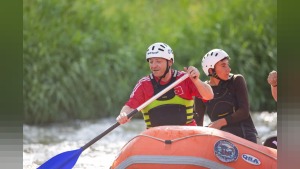 Vali Ziya Polat, Akyaka Kanyonu’ndaki Rafting Temel Eğitim Kampını ziyaret etti
