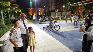 Selçuklu'da park buluşması: Başkan Pekyatırmacı Şefikcan Parkı'nda hemşehrileriyle buluştu!