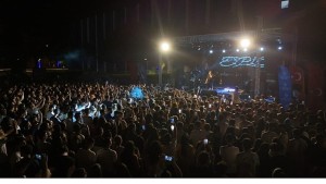 Aydın'da Eypio rüzgarı esti: Özlem Çerçioğlu’ndan dev 'Yaza Merhaba' konser serisi!