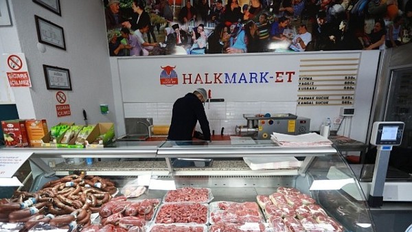 Efes Selçuk'ta Halk Mark-Et rüzgarı: Başkan Filiz Ceritoğlu Sengel'den gıda dayanışması!