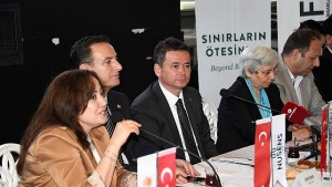 Osmangazi’de kentsel dönüşümde ortak akıl dönemi: Başkan Erkan Aydın'dan ruhsat ve Çarşamba-Altıparmak müjdesi!