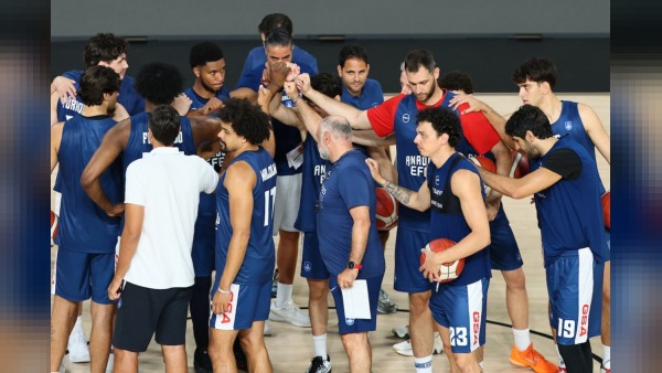 Anadolu Efes, 2026-2027 hazırlıklarına Pablo Laso ile başladı
