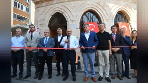 Balıkesir’de Karesi Bey Türbesi restorasyon sonrası yeniden ziyarete açıldı