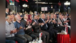Keçiören Belediyesi’nin Mevlid Kandili programında kent meydanı dolup taştı