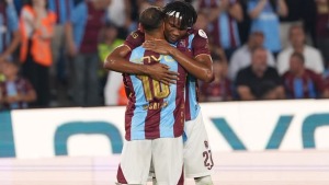 Chibuike Nwaiwu’ya 2 maç men: Trabzonspor rövanşta stoperini kaybetti