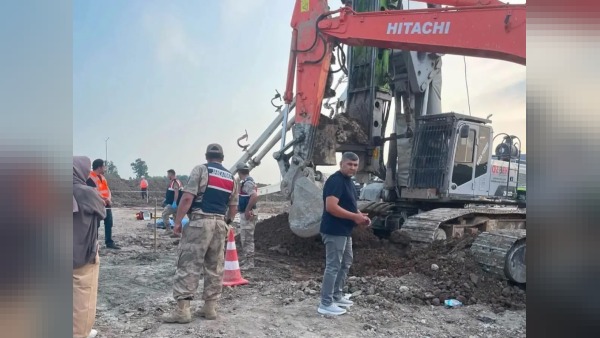 Erzin’de tren yolu şantiyesinde beton pompası kazası: 1 işçi hayatını kaybetti