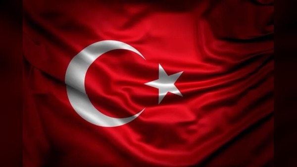 Sakarya’da “evine, işyerine bayrak as” çağrısı karşılık buldu