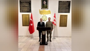 Tuğgeneral Kadir Çelik, Kars Valisi Ziya Polat’ı makamında ziyaret etti