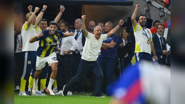 Fenerbahçe Lyon’u 2-1 devirdi: Kartal “Korkmadık, cesurca oynadık” dedi