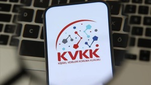 Kişisel Verileri Koruma Kurulu’ndan biyometrik mesai takibi ilke kararı