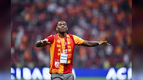 Dursun Özbek: “Hazirandan beri uğraş verdik”, Leao 4 yıllığına geldi